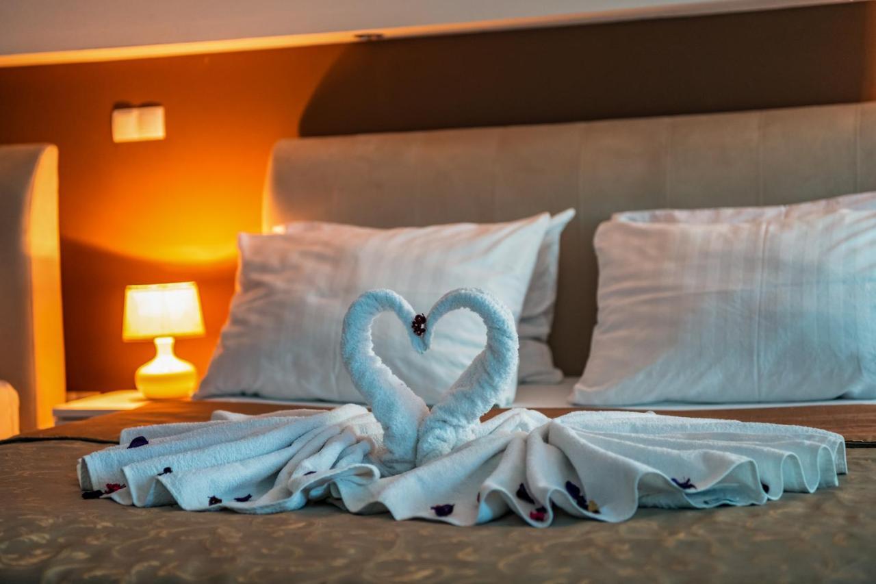 Hotel Oasis Gnojnice エクステリア 写真