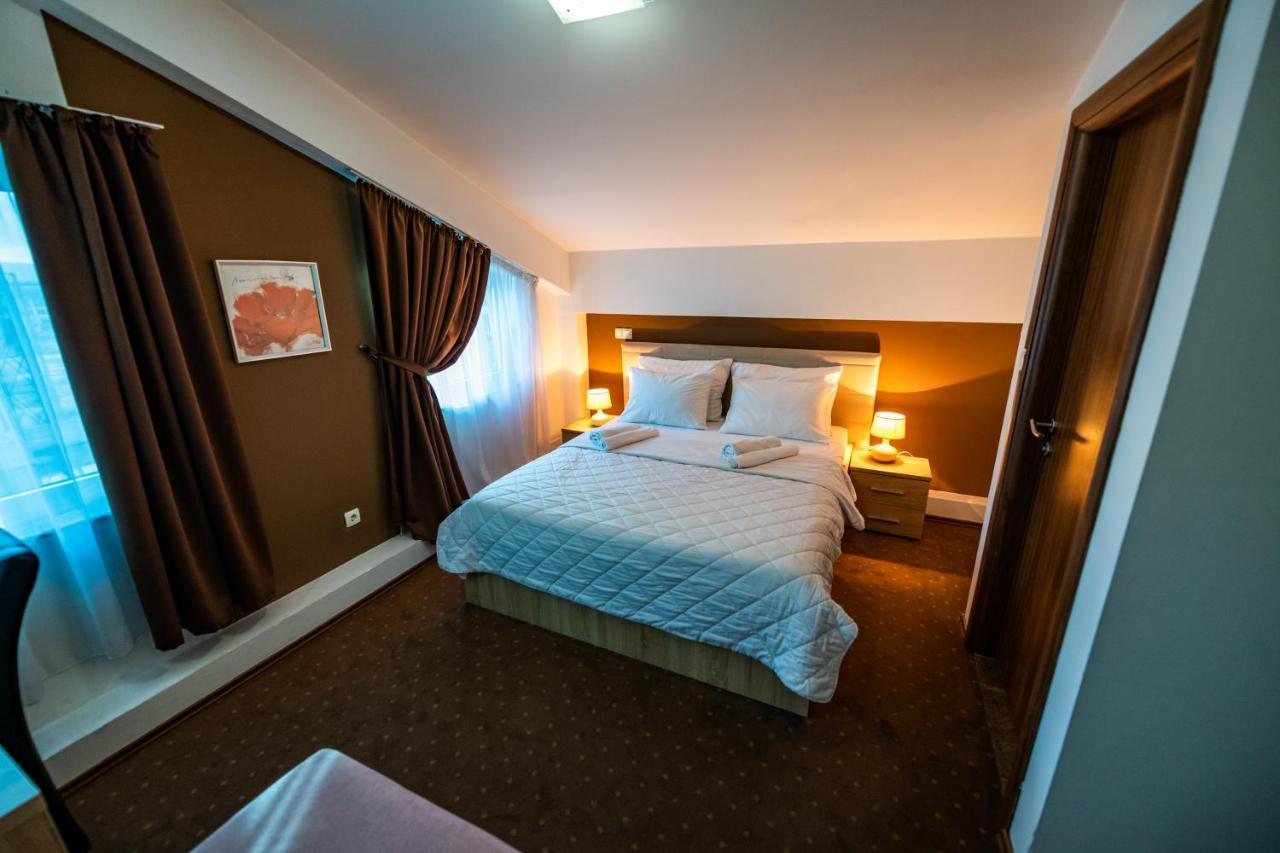 Hotel Oasis Gnojnice エクステリア 写真