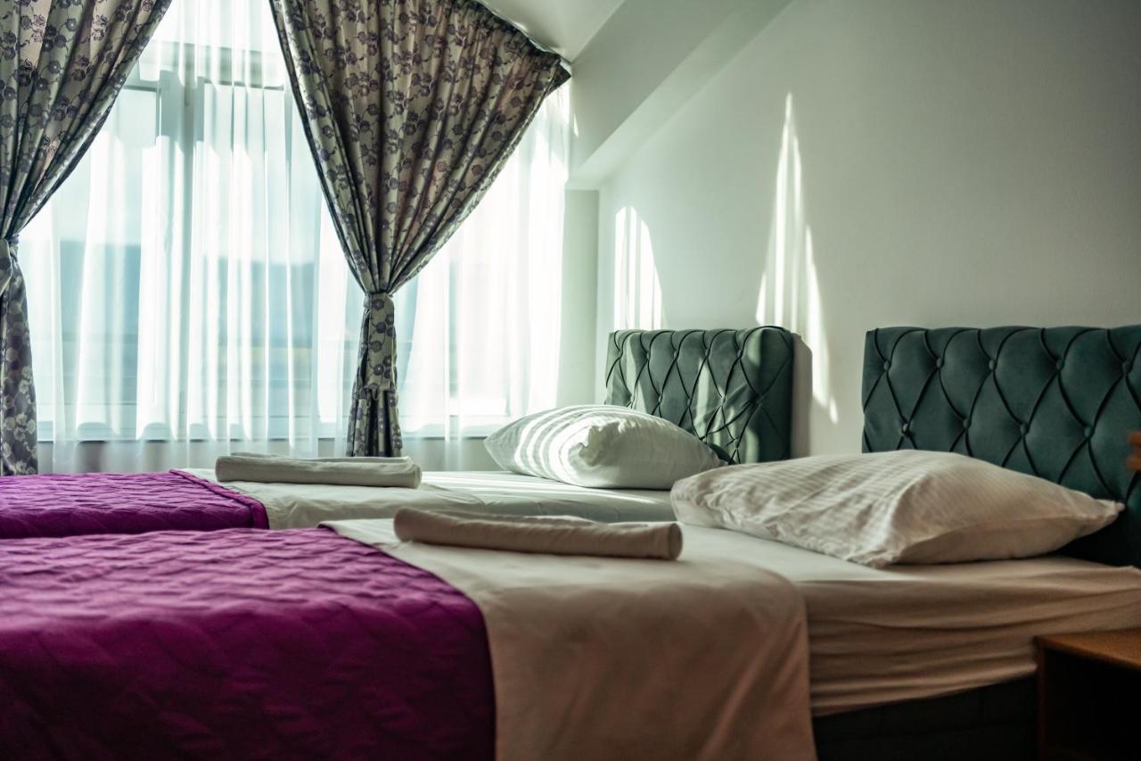 Hotel Oasis Gnojnice エクステリア 写真