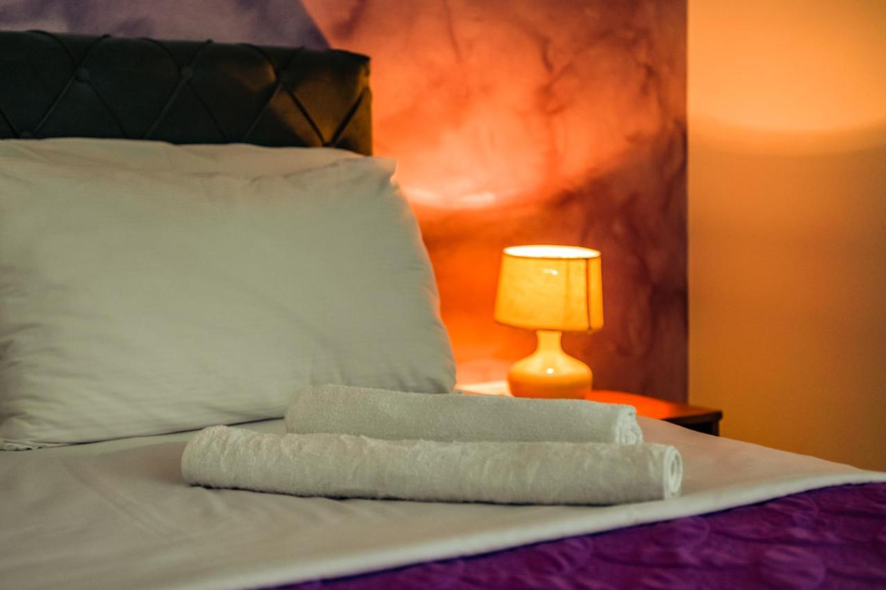 Hotel Oasis Gnojnice エクステリア 写真