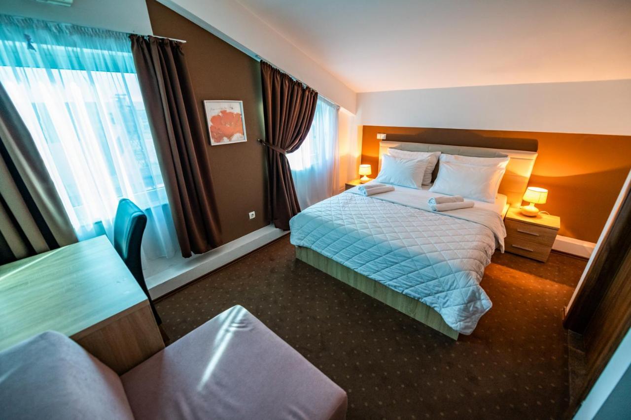 Hotel Oasis Gnojnice エクステリア 写真