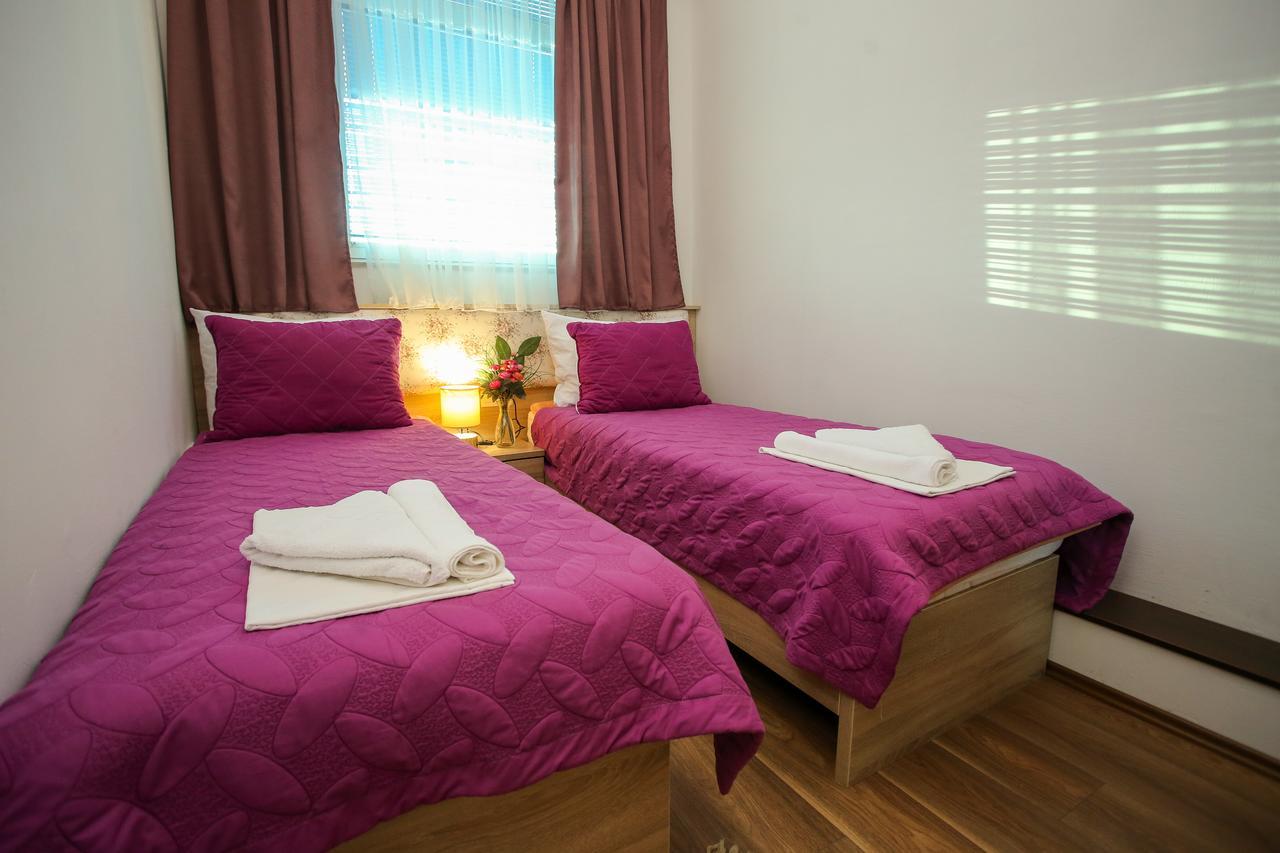 Hotel Oasis Gnojnice エクステリア 写真