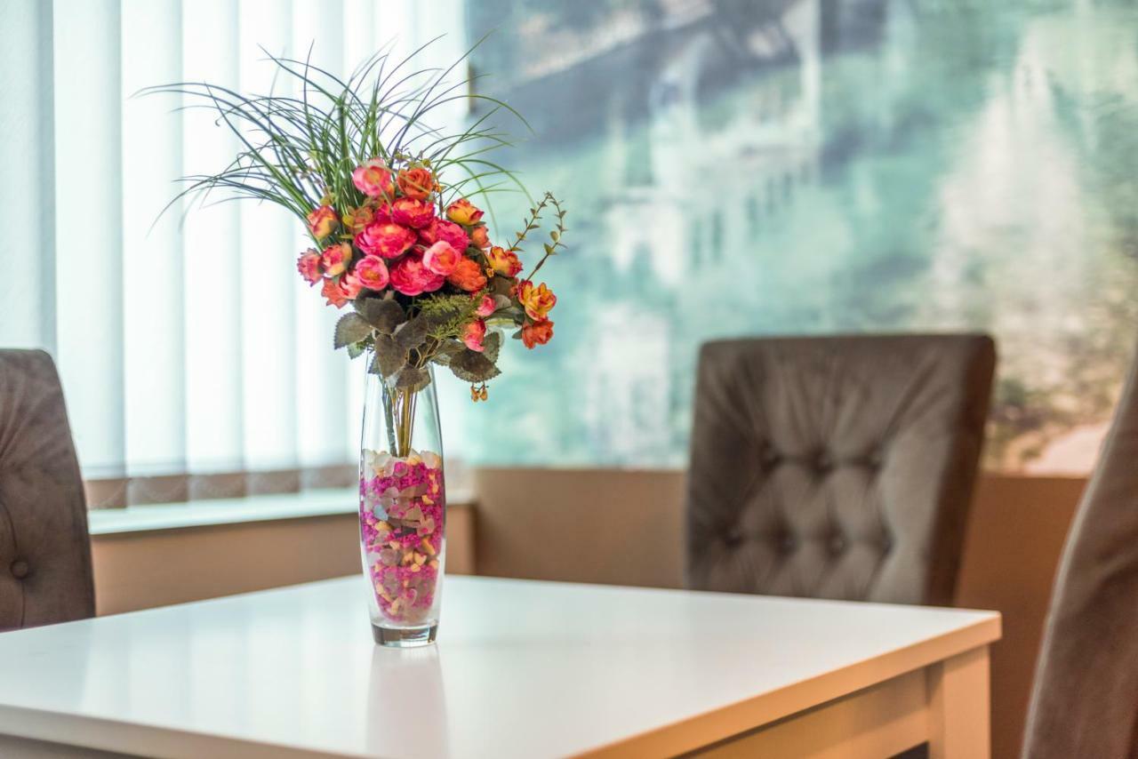 Hotel Oasis Gnojnice エクステリア 写真